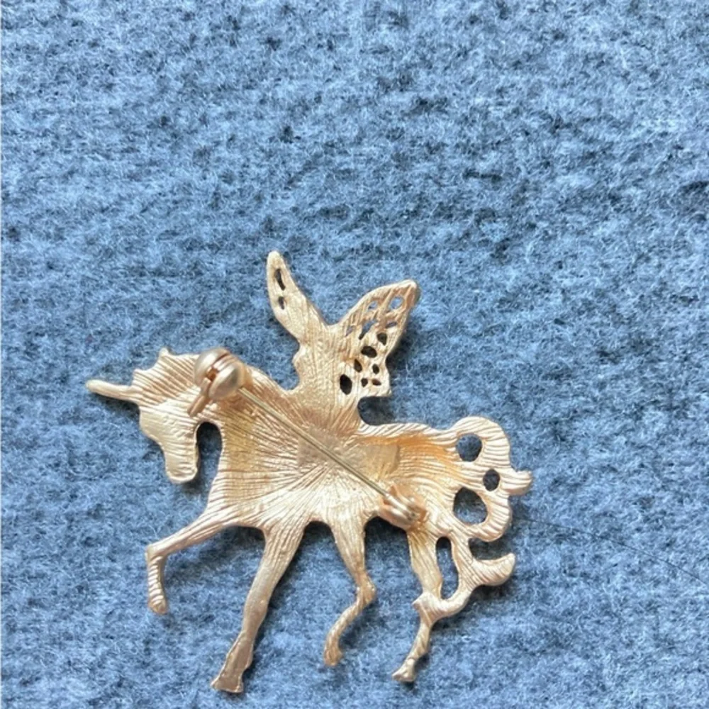 Gold Fairy Unicorn Brooch Pin | Vintage‎ Style Fantasy Jewelry, Matte Finish new